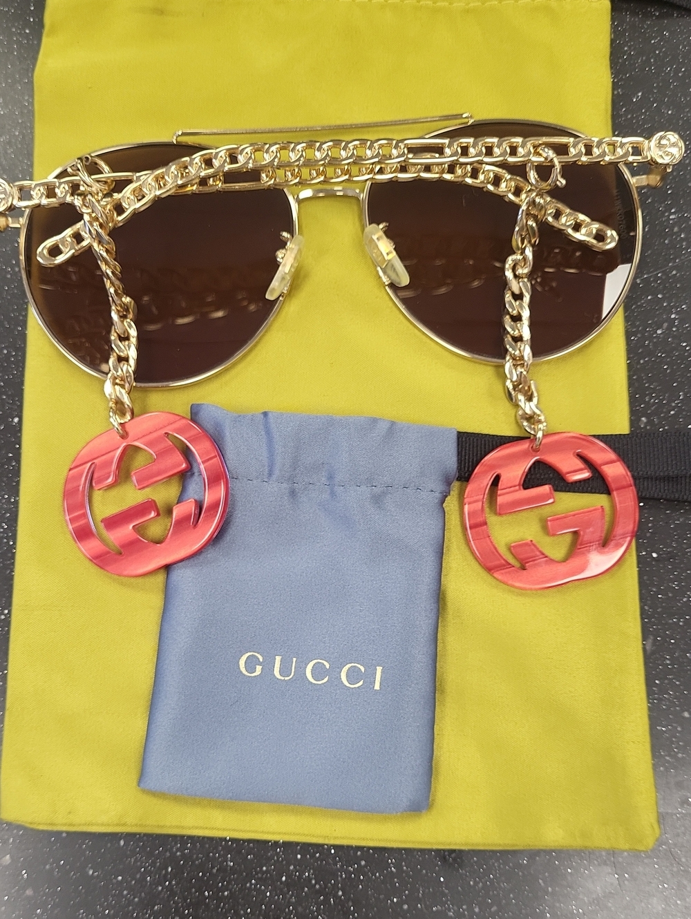 Gucci Red and Gold Interlocking G Chain Drop Charms for Sungkasses - Picture 4 of 5